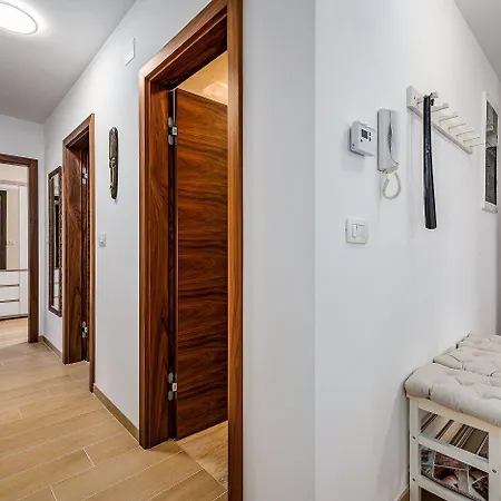 Apartament Beeindruckendes 550 Meter Zum Mit Toller Sonnenterrasse Umag